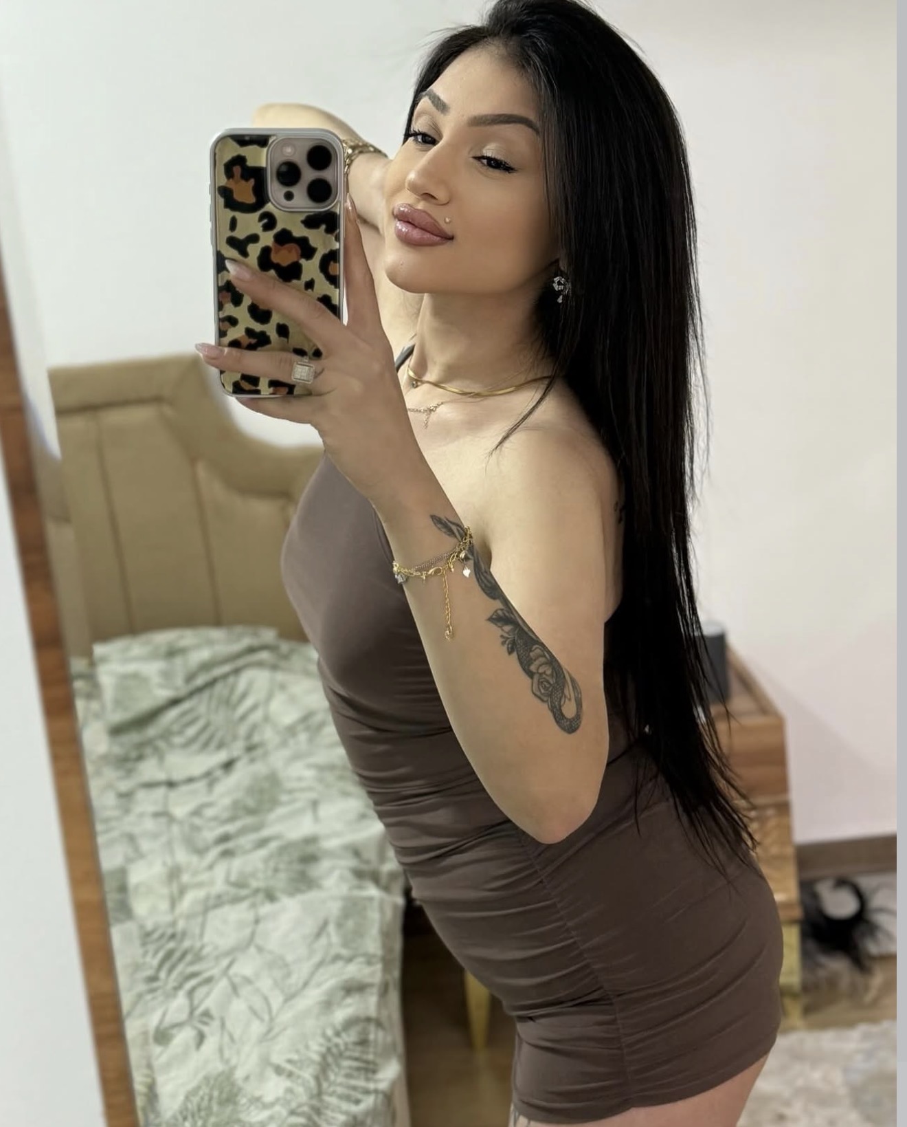 Cumhuriyet Sofistike Bayan Bayan Escort Cemre