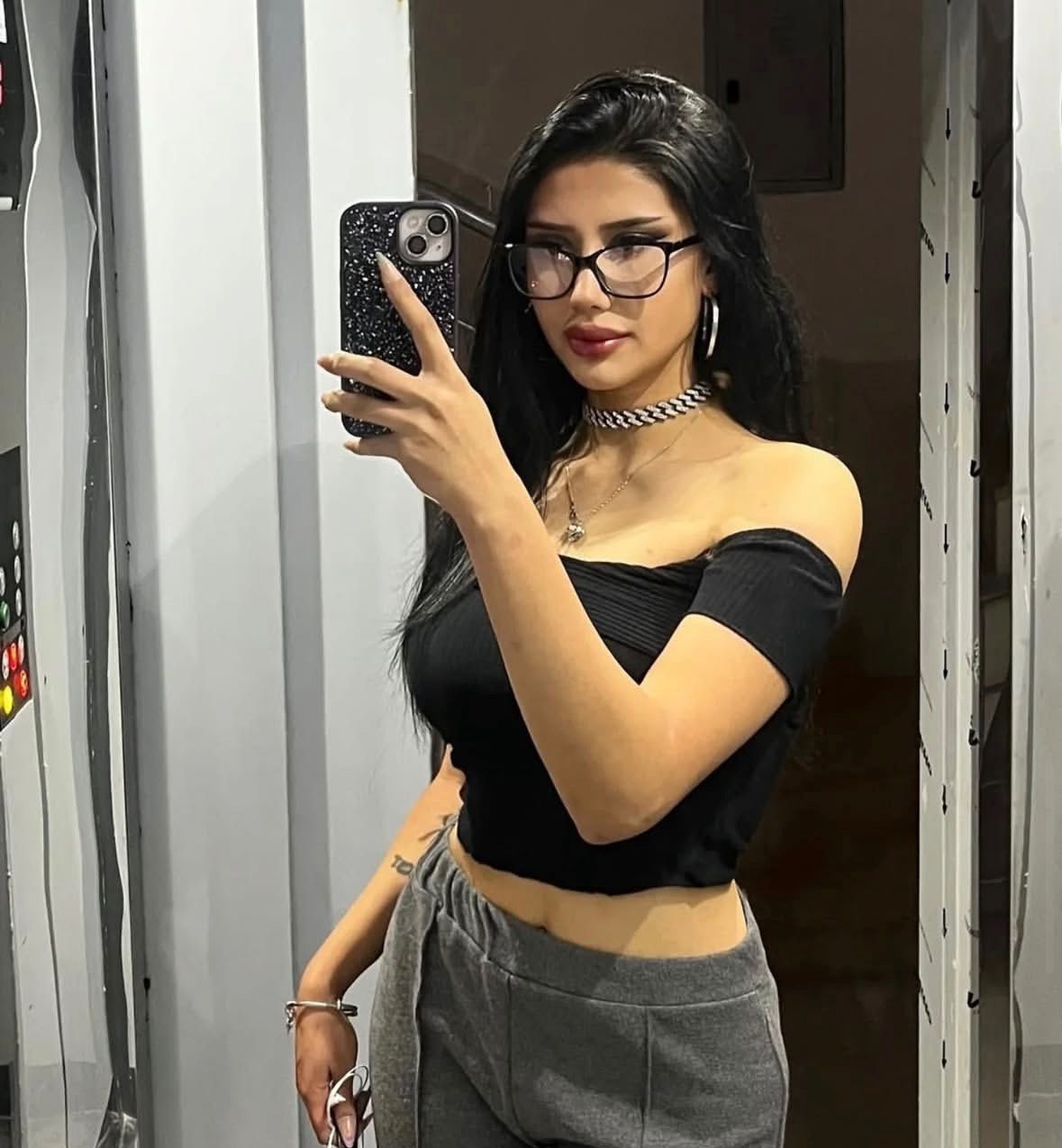 Saraycık Sürprizli Kadın Escort Vildan