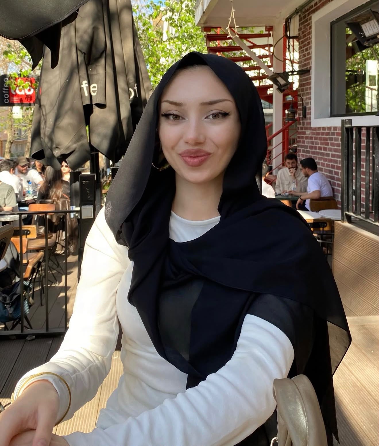 Yağlıpınar Kibar Partner Escort Bayan İdil