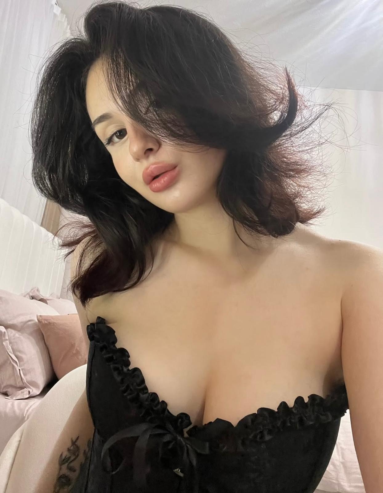 Çömlekçi Şık Bayan Escort Aleyna